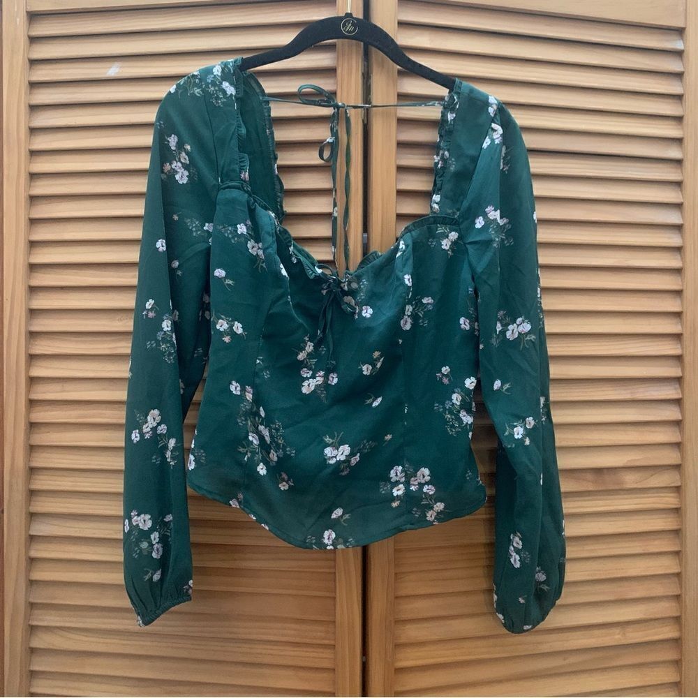 Abercrombie & Fitch Green Floral Top Size Small
